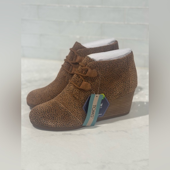 Toms Shoes - Toms Brown Wedges